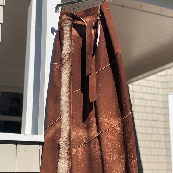 Beautiful brand new Fendi maxi skirt - Picture 2 of 7